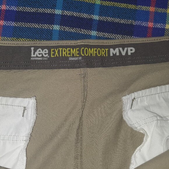Lee Straight Fit 48 x 34 "Extreme Comfort" Khaki Pants -- Unused - Picture 3 of 5